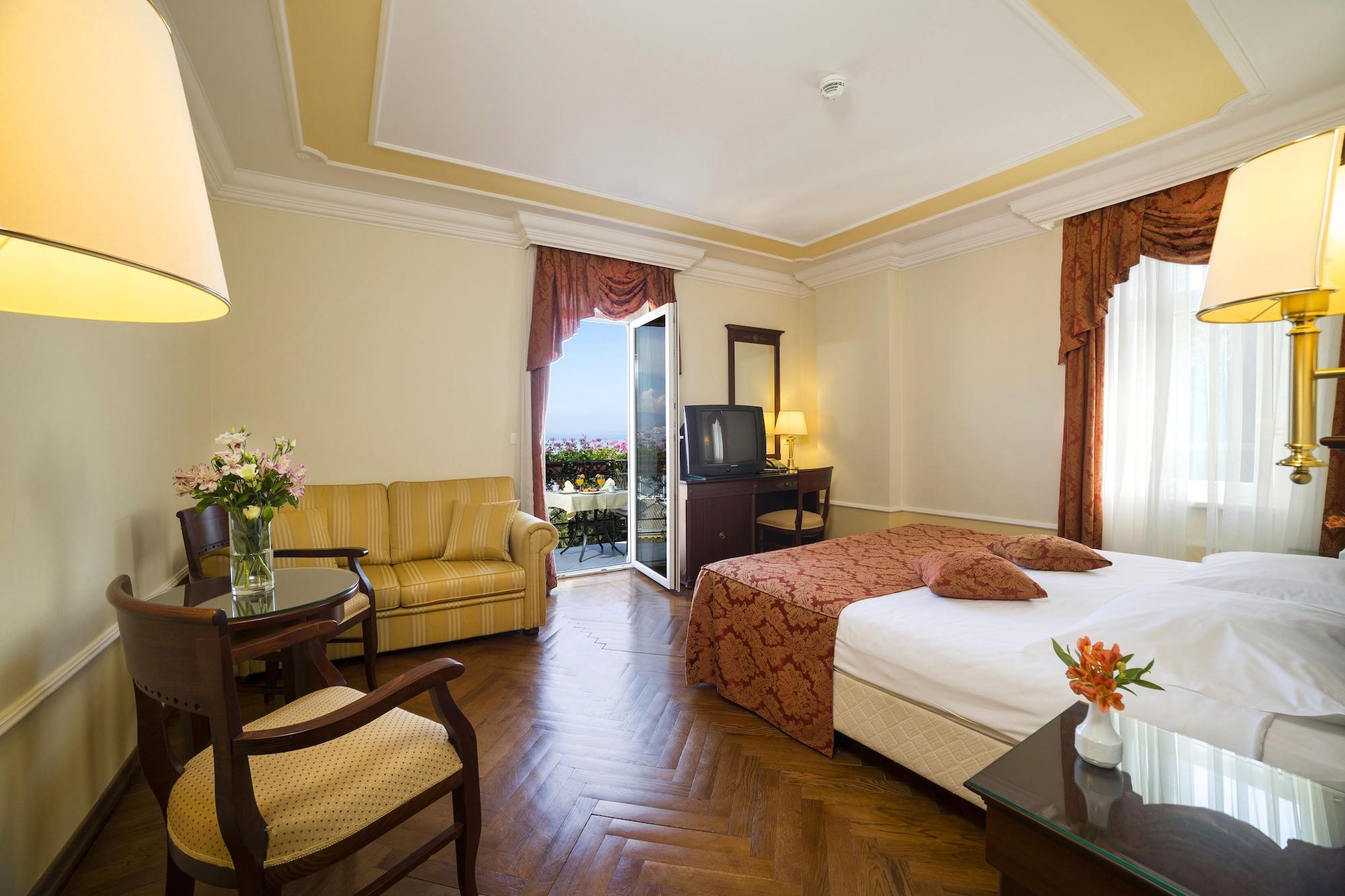 אופטיה Amadria Park Hotel Agava מראה חיצוני תמונה